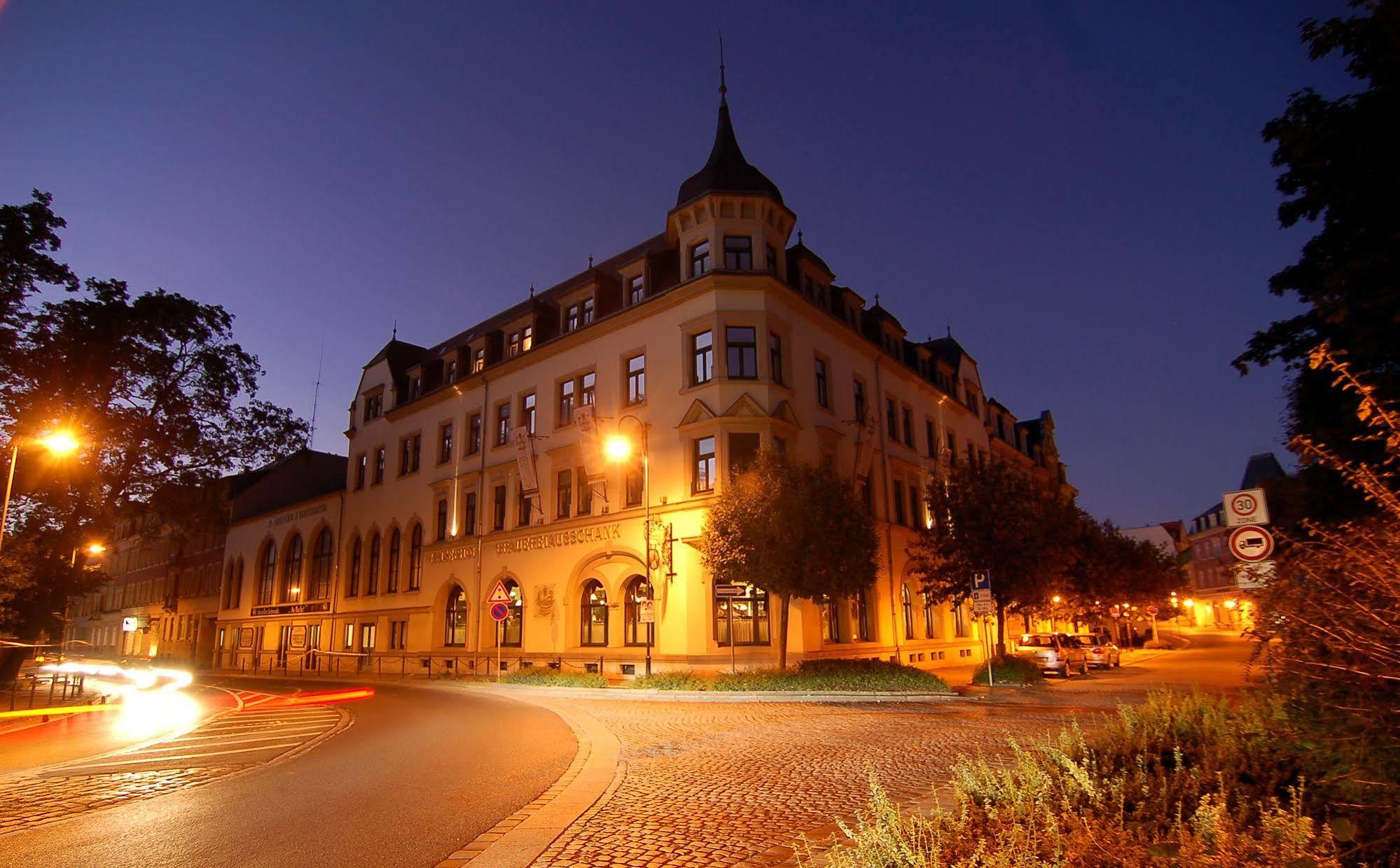 Hotel Kaiserhof Radeberg Exterior photo